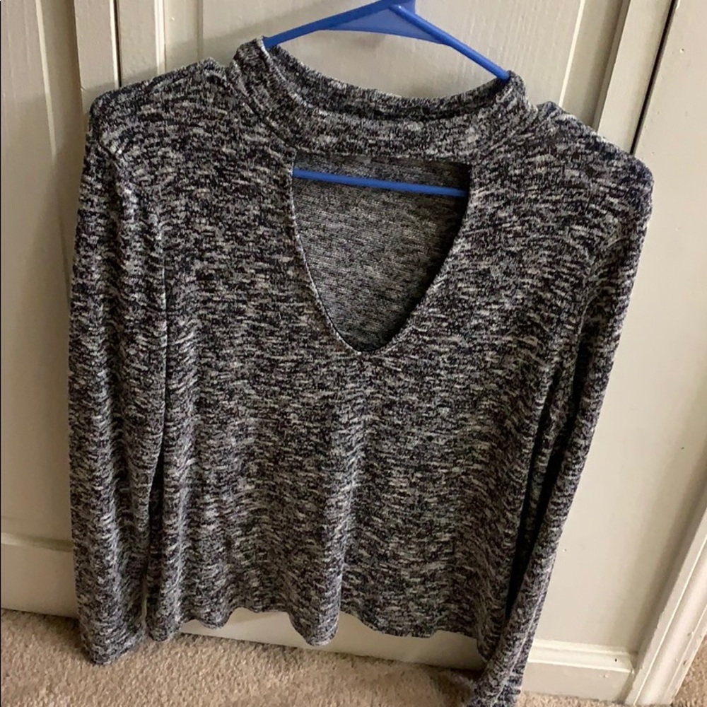 Long Sleeve - Scoop Neckline